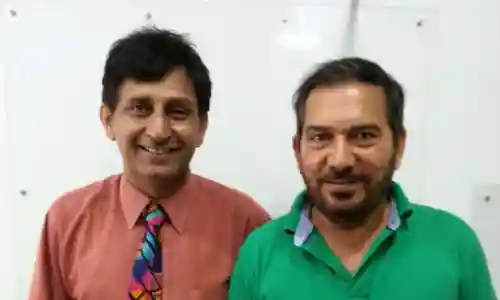 Arun Lal with Hair transplant surgeon Dr Manoj Khanna at his chamber on 8th May 2013 Arun Lal with Hair transplant surgeon Dr Manoj Khanna at his chamber on 8th May 2013