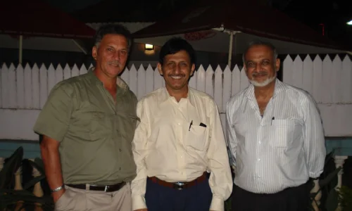 Brijesh Patel with Hair transplant surgeon Manoj Khanna Brijesh Patel with Hair transplant surgeon Manoj Khanna