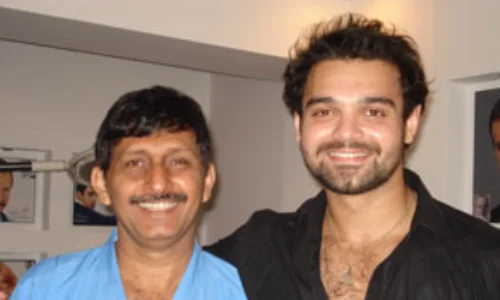 Mimoh Chakrabarty with Hair transplant surgeon Manoj Khanna Mimoh Chakrabarty with Hair transplant surgeon Manoj Khanna